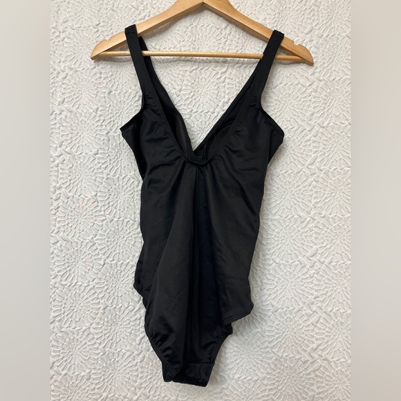 Miraclesuit Oceanus One Piece Size 10 Black Modest Slimming Beach Pool Cruise - Picture 14 of 16